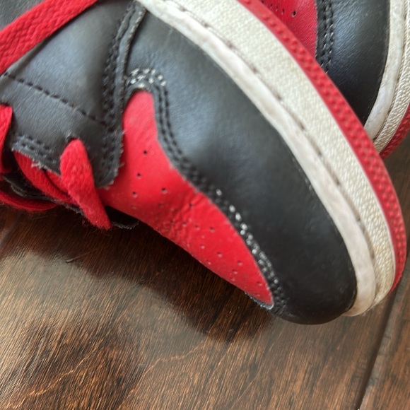 Air Jordan Mid 1 - Picture 8 of 10